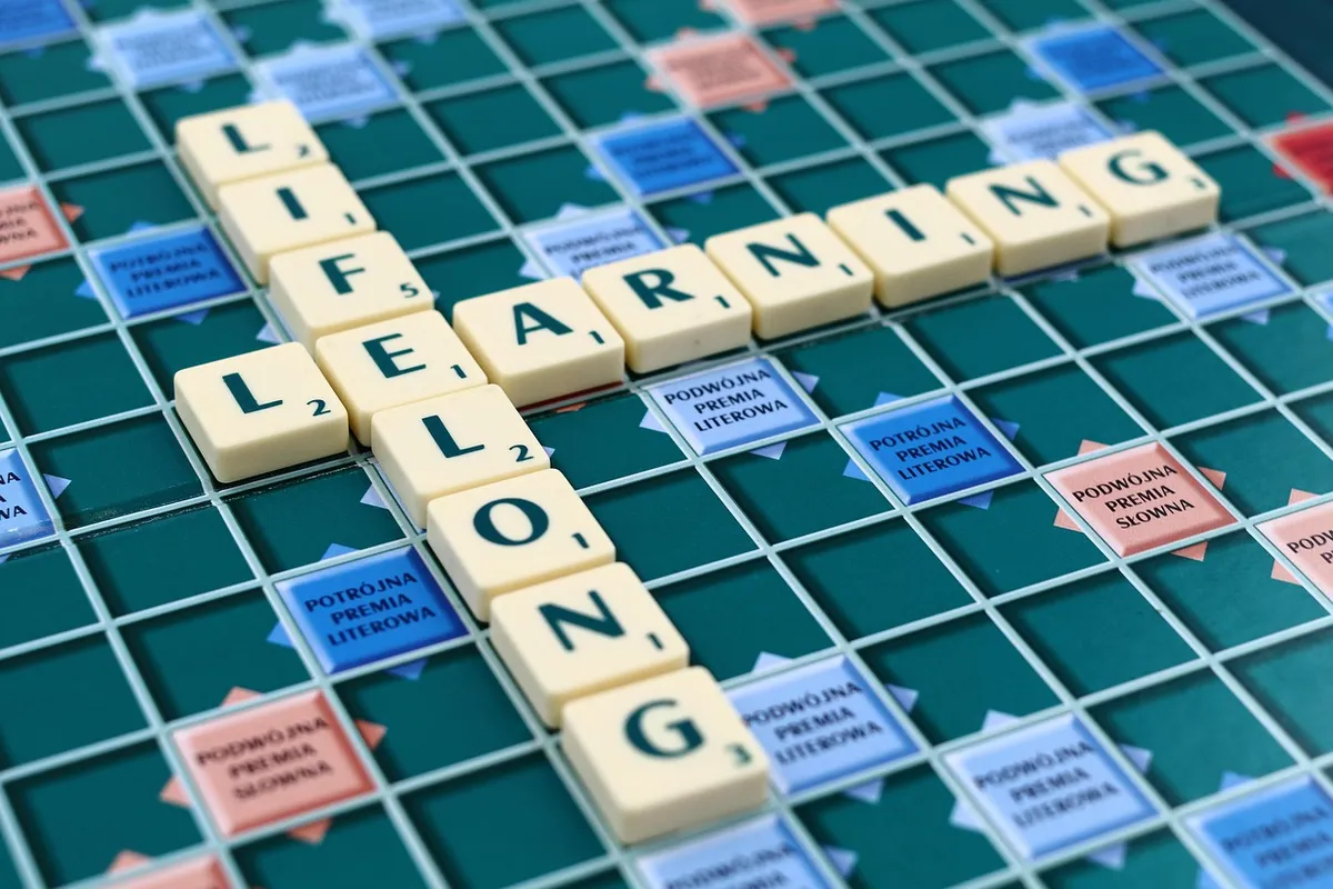 Scrabble、棋盤遊戲、遊戲、娛樂、字母、詞語、教育、教育、系統、資格、資格、資格系統、人生領域