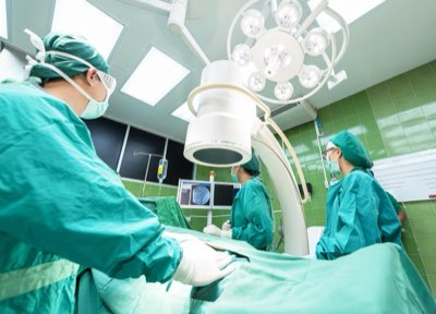 Futuro del lavoro sanitario: AI, robotica e l'empatia umana