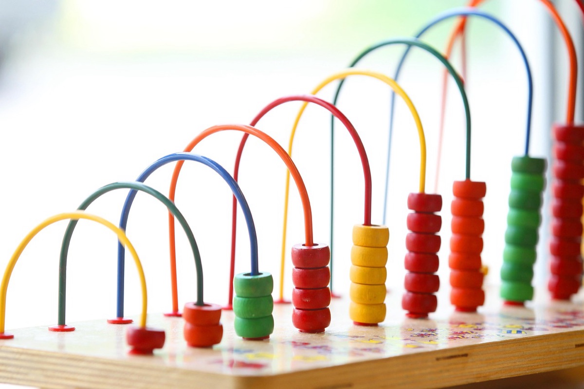Le rôle principal est de concevoir des dispositifs d'apprentissage efficaces.