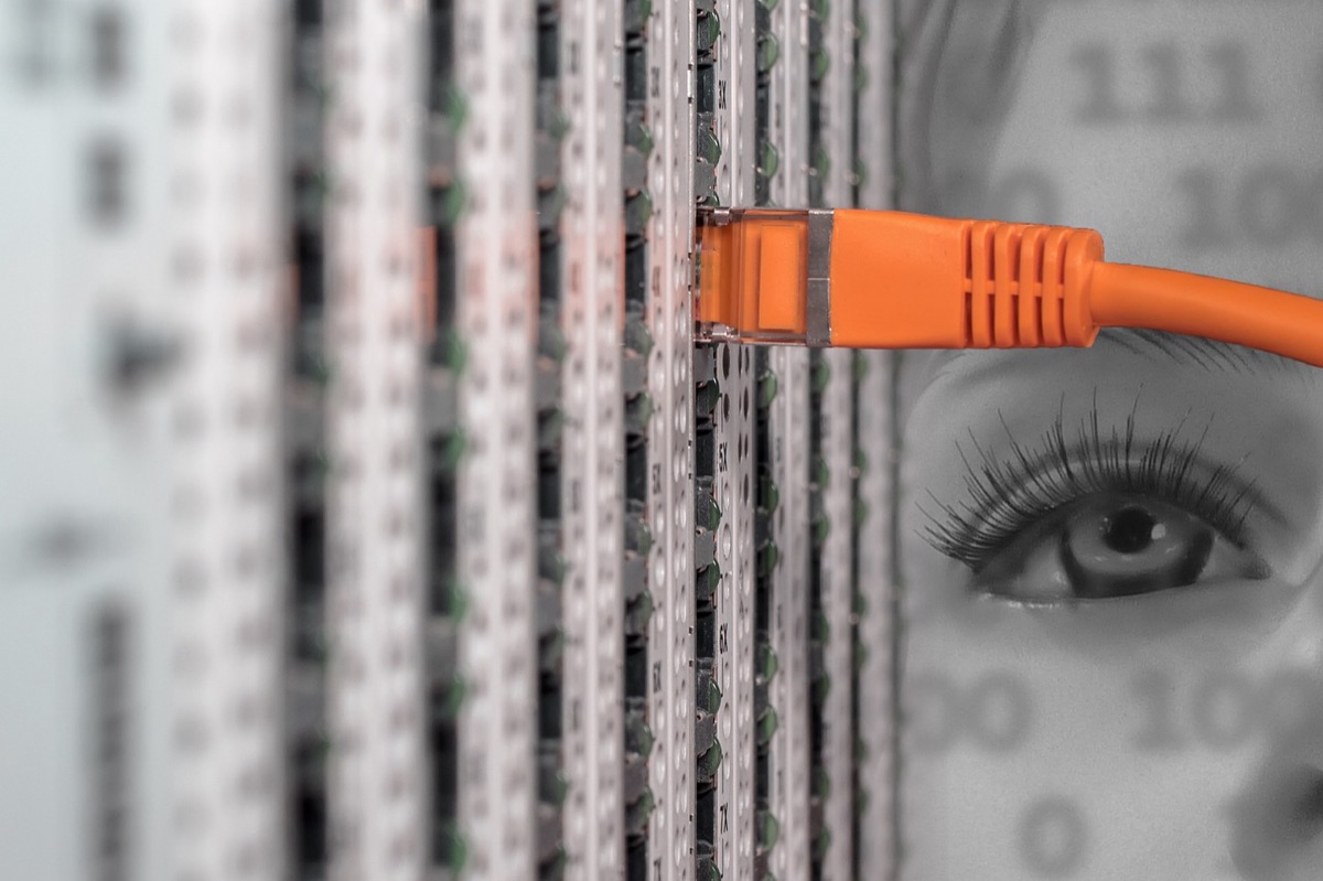 Servidor em data center processando requisições