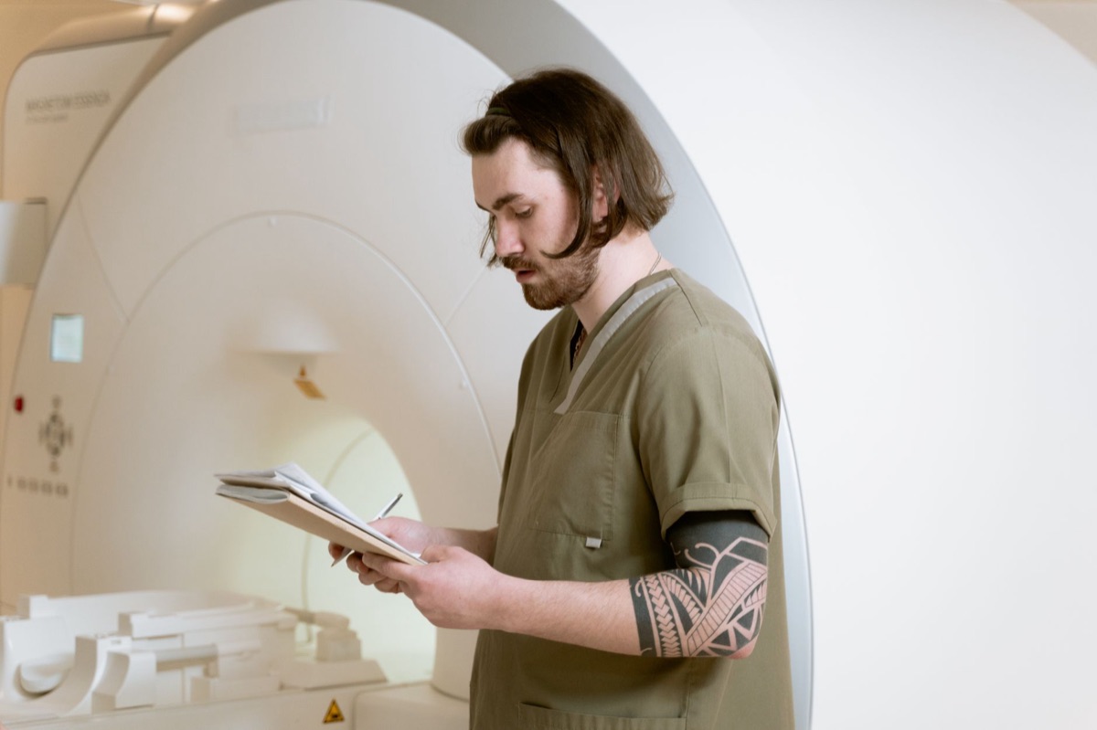 Technologue médical : guide de l'impact de la précision en s